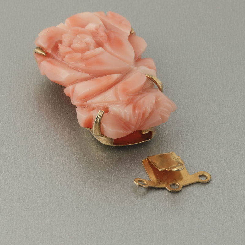 Carved Coral Rose 3 strand clasp. 34x20mm. Gold filled.  b8-372js