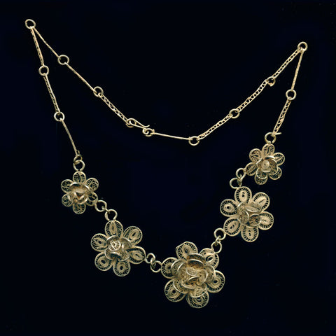 Order CZ Silver Flower Chain pendant Online, Buy and Send CZ Silver Flower  Chain pendant from Wish A Cupcake